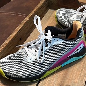 WOMEN'S REEBOK WOMENS 8 NANO X1 GRIT, WHITE/CORE BLACK/PURSUIT PINK,